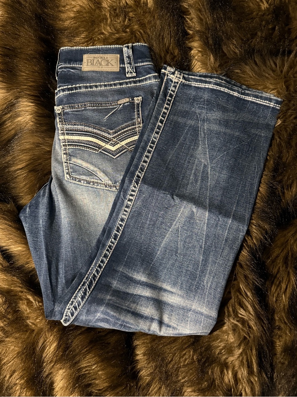 BUCKLE BLACK Dark Wash Jeans with Faded Detailing